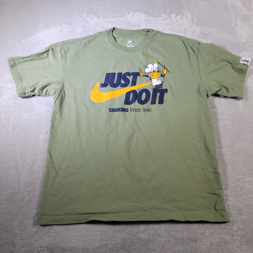 Nike Just Do It Cooking With Sole Graphic T-Shirt Mens Medium Green Logo Chef